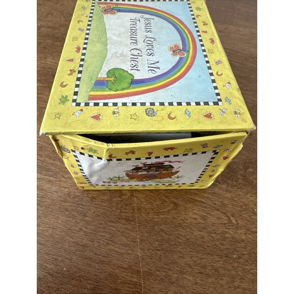 Jesus Loves Me Treasure Chest Book Box Set 10 Board Books New Seasons 1999